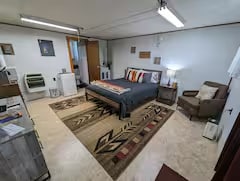 Building Photo - 1307 E 2nd St