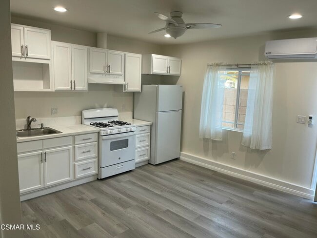 Foto del edificio - 3587 Sweetwood St