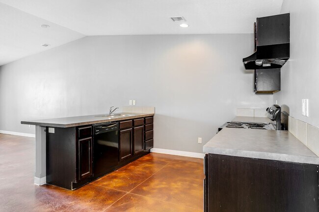 Foto del edificio - Spacious Duplex Near St. Joe