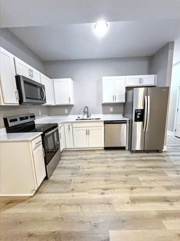 Building Photo - 3385 Polly Dr