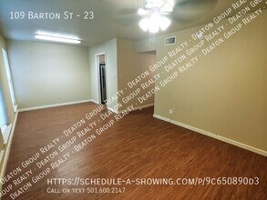 Building Photo - 109 Barton St