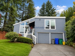 Building Photo - 4128 SW Vesta St