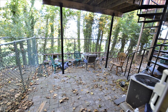 Building Photo - 27 Waterview Ct
