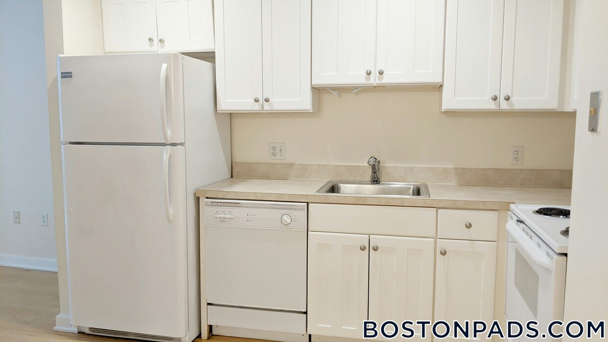 Primary Photo - 40 Boylston St
