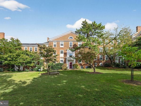 Building Photo - 3880 Rodman St NW