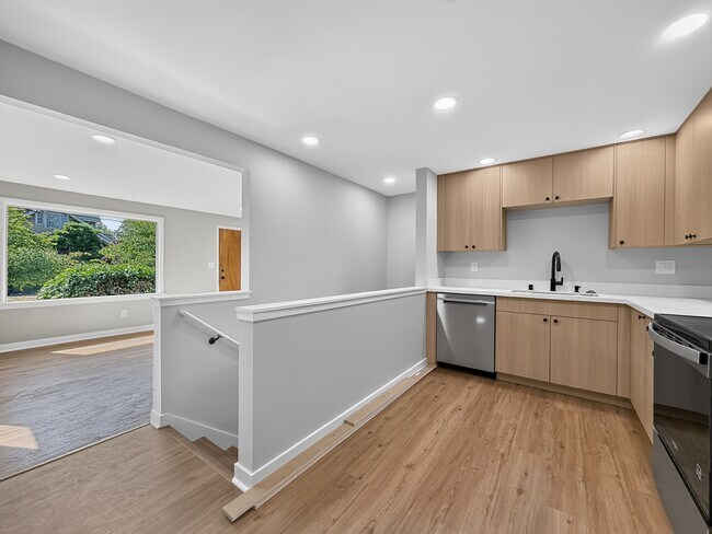 Photo - 7924 13th Ave SW (Seattle, WA) House