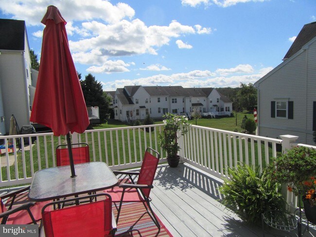 Foto del edificio - 256 Honey Hollow Ln