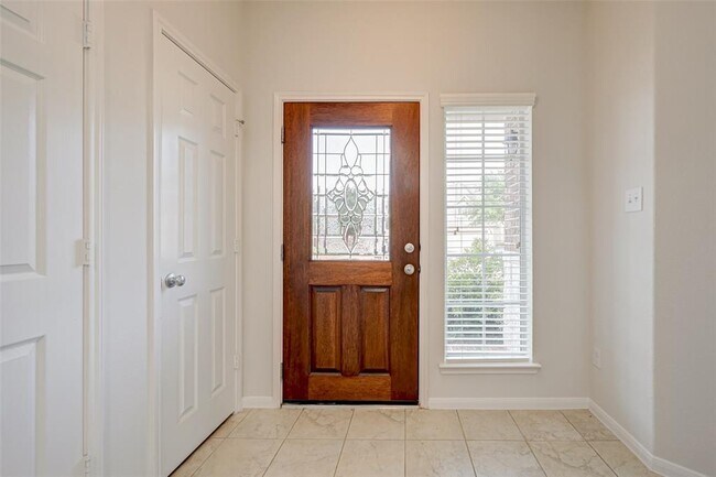 Building Photo - 3807 Waterford Bend