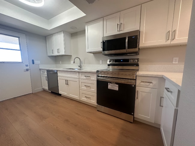 Building Photo - 3330 Tolteca Dr