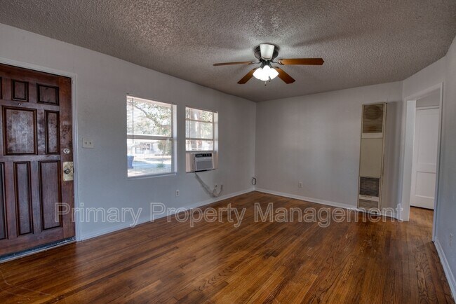 Building Photo - 2480 NW 39th Terrace