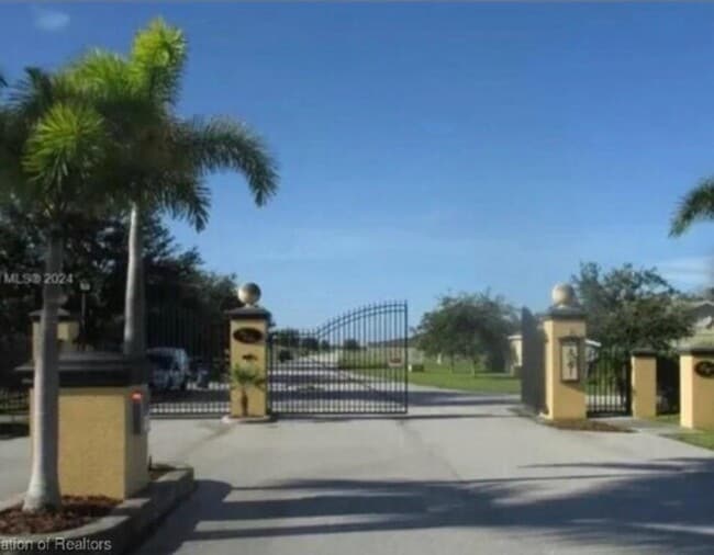 Foto del edificio - 1520 Las Villas Blvd