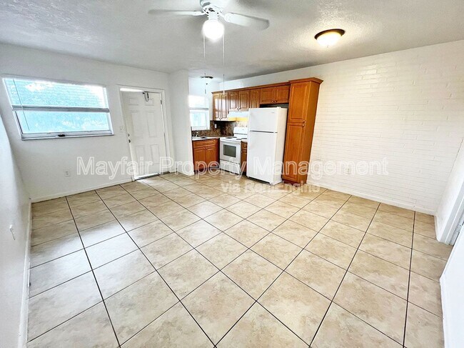 Foto del edificio - 216 N 61st Ave