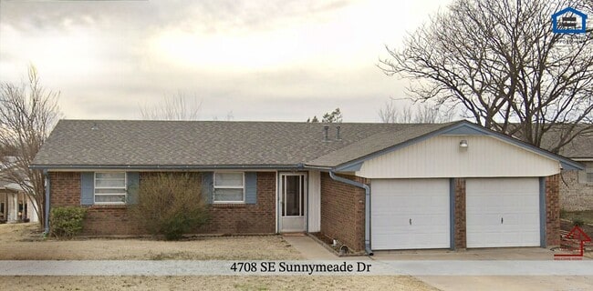 Building Photo - 4708 SE Sunnymeade