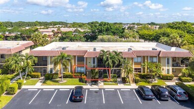Building Photo - 301 Lakeview Dr