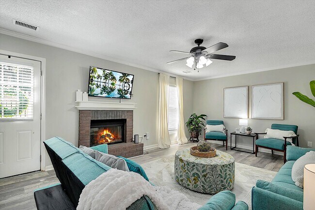 Foto del edificio - 4732 Winters Chapel Rd