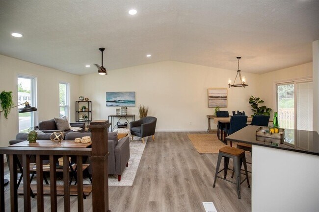 Foto del edificio - 810 Clearfield Ln