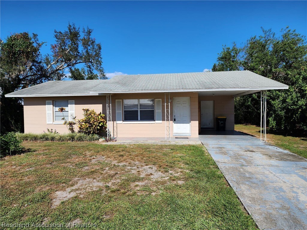 1012 Triumph Dr, Sebring, FL 33872 House Rental in Sebring, FL
