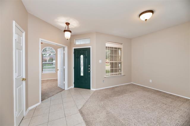 Foto del edificio - 9612 Bull Creek Dr