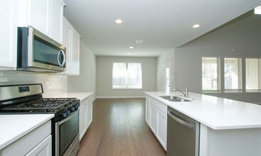 Building Photo - 14120 Sand Ridge Ct