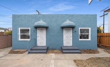 Building Photo - 454 W 59th Pl