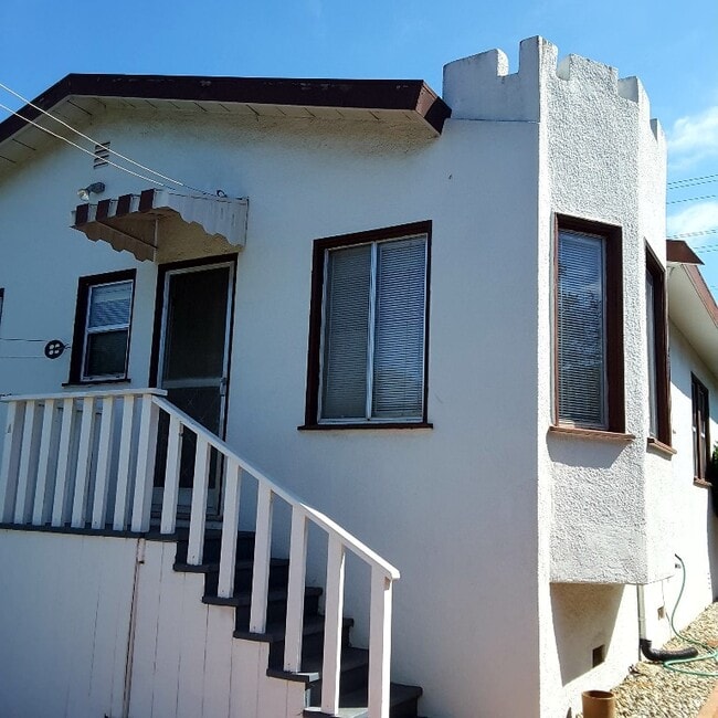 Foto del edificio - 808 Pomona Ave