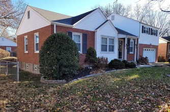 Building Photo - 1110 S New Florissant Rd