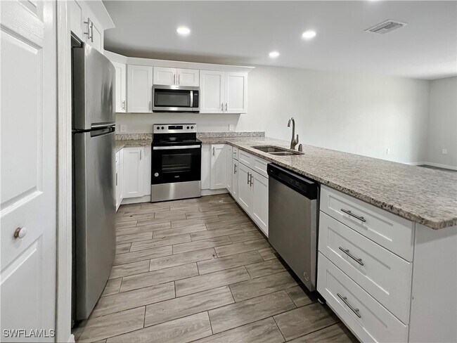 Foto del edificio - 1304 W 12th St