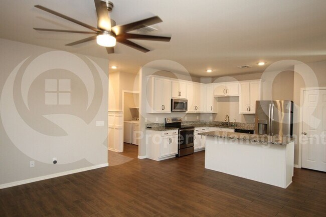 Foto del edificio - 8820 S 41st Dr