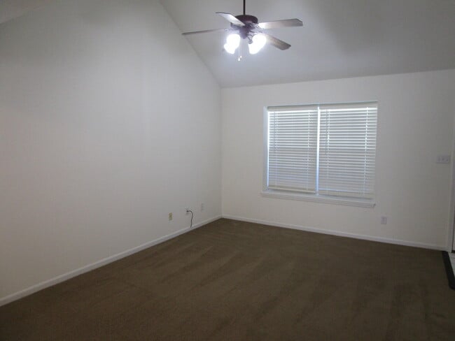 Building Photo - 3528 Prescott Dr