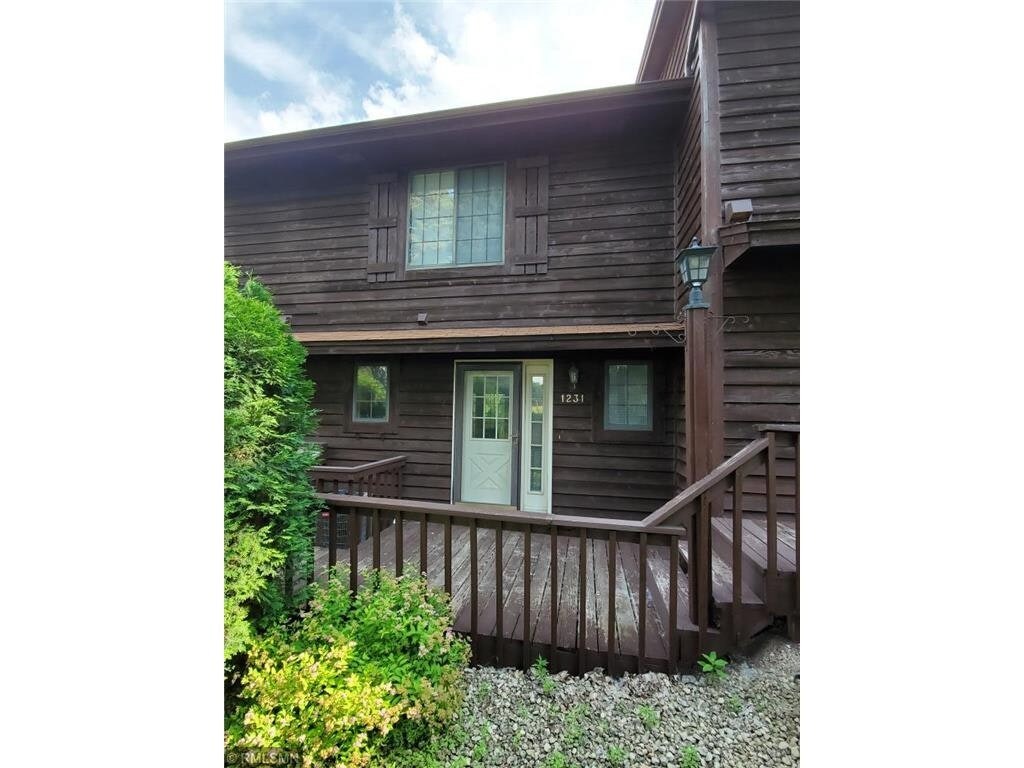 1231 Hillwind Rd NE, Fridley, MN 55432 Condo for Rent in Fridley, MN