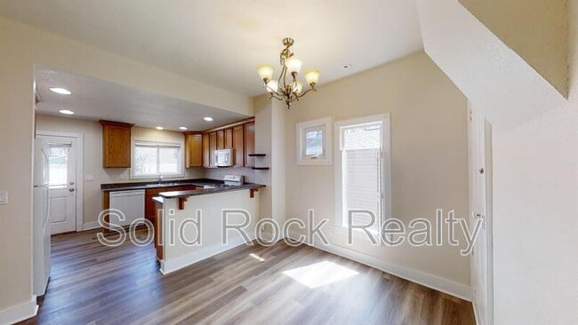 Building Photo - 809 N Wahsatch Ave