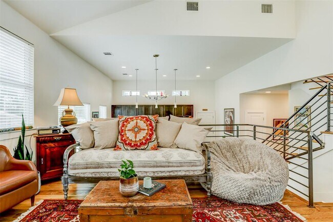 Foto del edificio - 1161 Ridgeway Dr