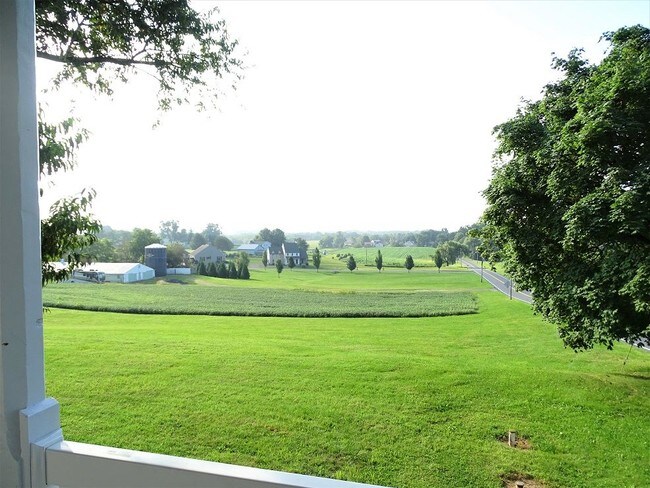 Building Photo - 1908 Ridge Rd