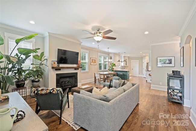 Foto del edificio - 126 N Smallwood Pl