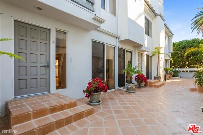 Foto del edificio - 3 br, 2.5 bath Condo - 917 Euclid St Apt 3