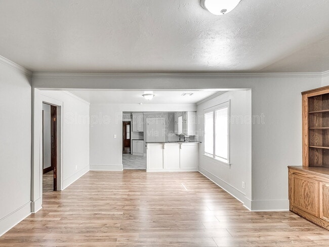 Building Photo - 912 NW 98th St