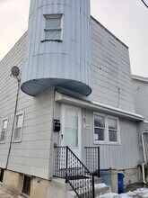 Building Photo - 1602 Newport Ave