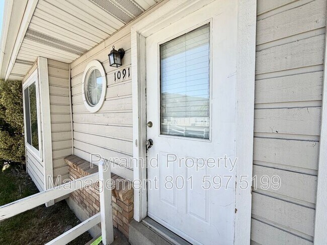 Foto del edificio - 1091 Shepard Ln