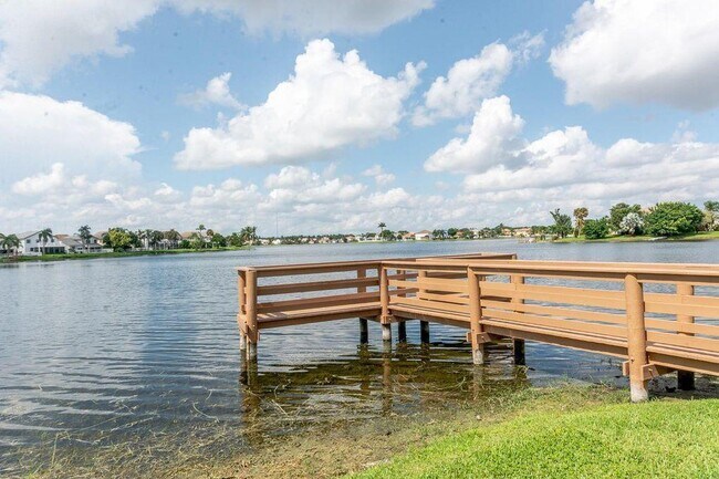 Foto del edificio - 7787 Springfield Lake Dr