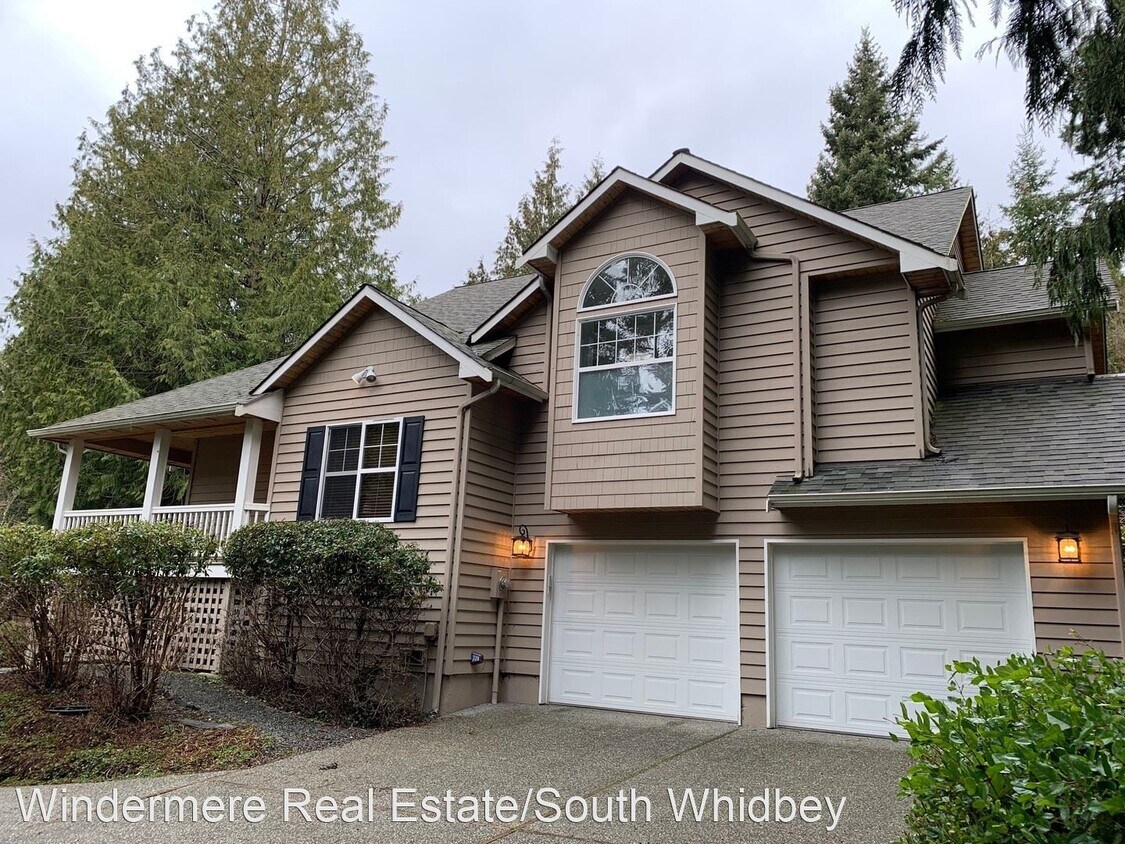 Foto principal - 3 br, 2 bath House - 1025 Cedar Circle