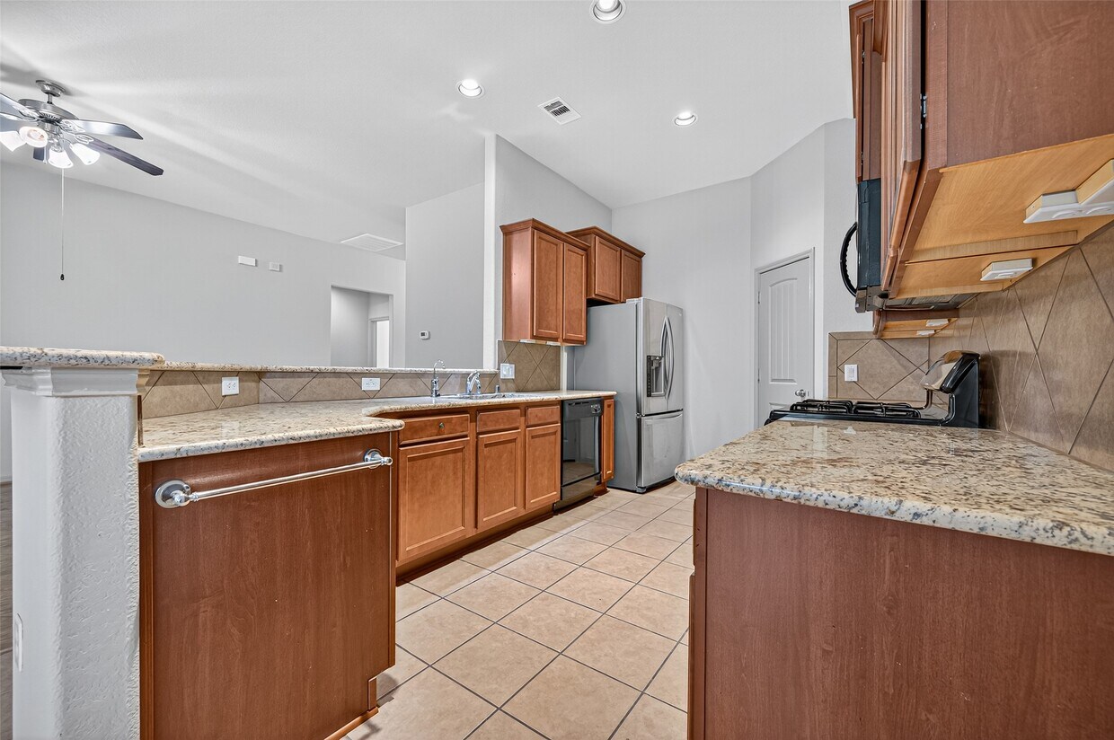 Primary Photo - 510 Carson Ridge Dr