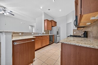 Building Photo - 510 Carson Ridge Dr