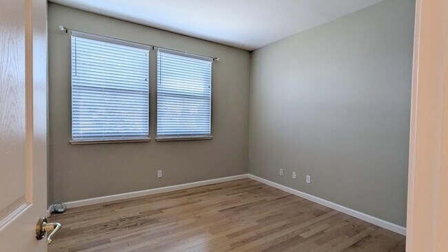 Foto del edificio - 703 Lacewing Ln