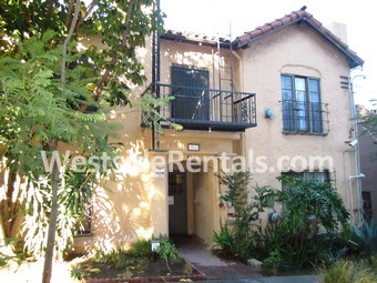 Primary Photo - 807 Hyperion Ave