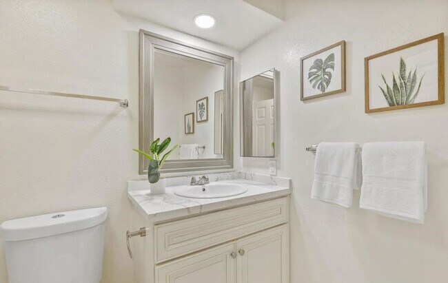 Foto del edificio - Live Elevated in the Heart of North Park!