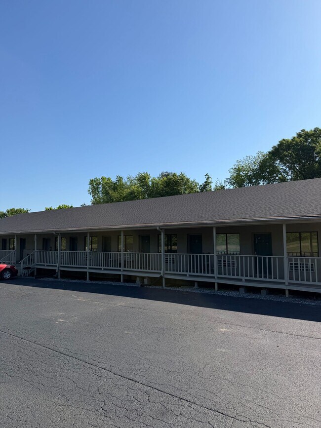 Building Photo - 490 Haygood Rd