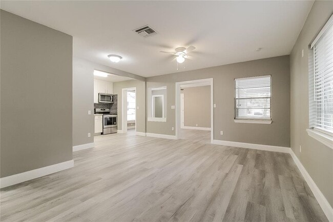 Building Photo - 105 Highland Ave