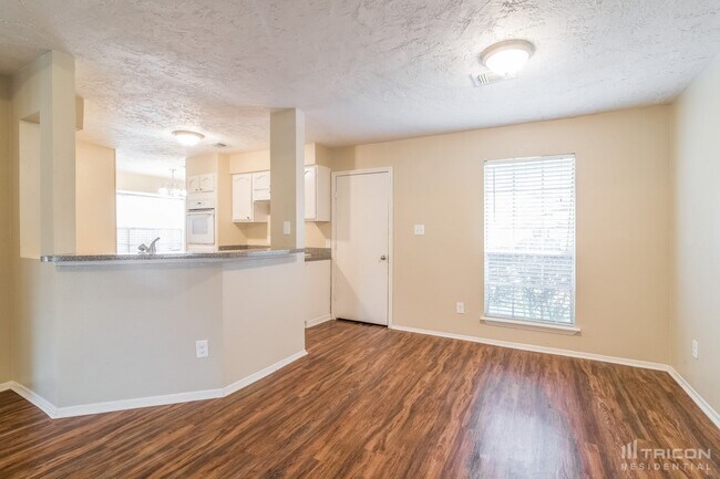 Foto del edificio - 2602 Carson Dr