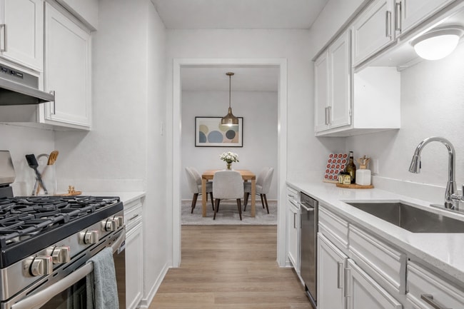 Interior Photo - Legacy @64th