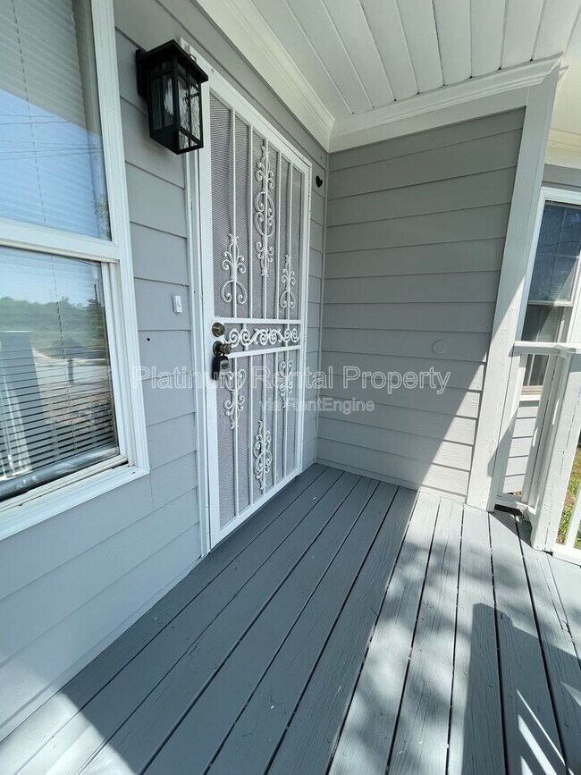 Foto del edificio - 1135 Coleman St SW